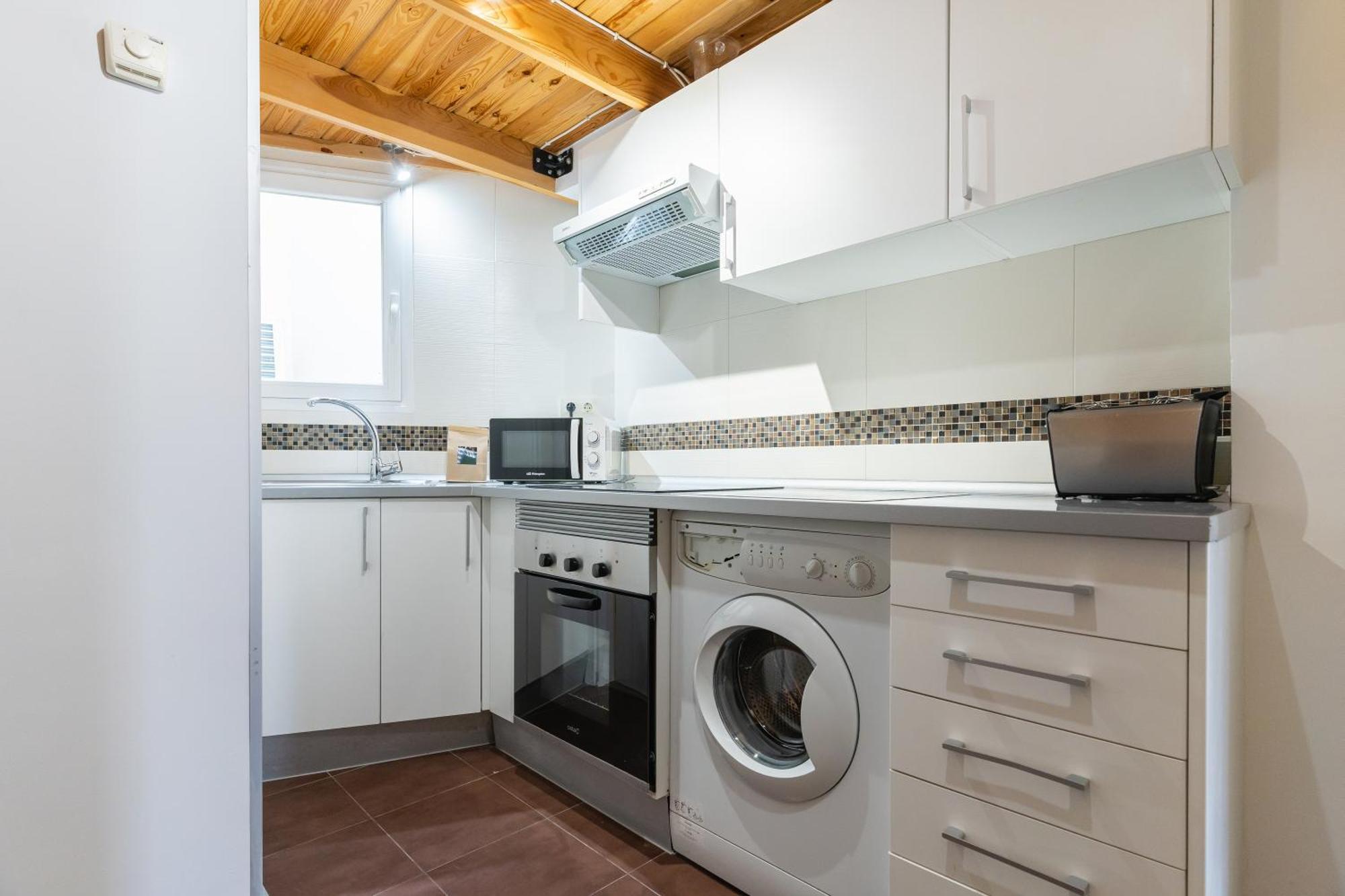 2 Bedrooms 1,5bathrooms Furnished - Sol - Bright & Functional - Mintystay Apartment *