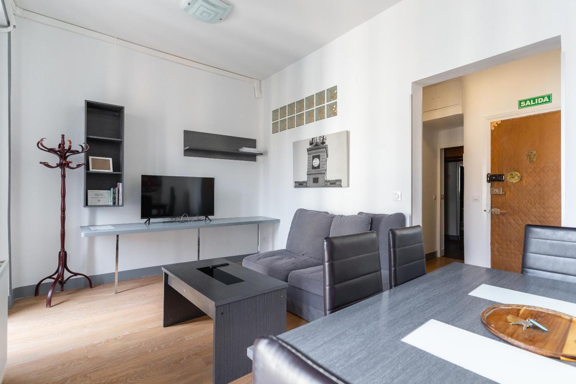 2 Bedrooms 1,5bathrooms Furnished - Sol - Bright & Functional - Mintystay *