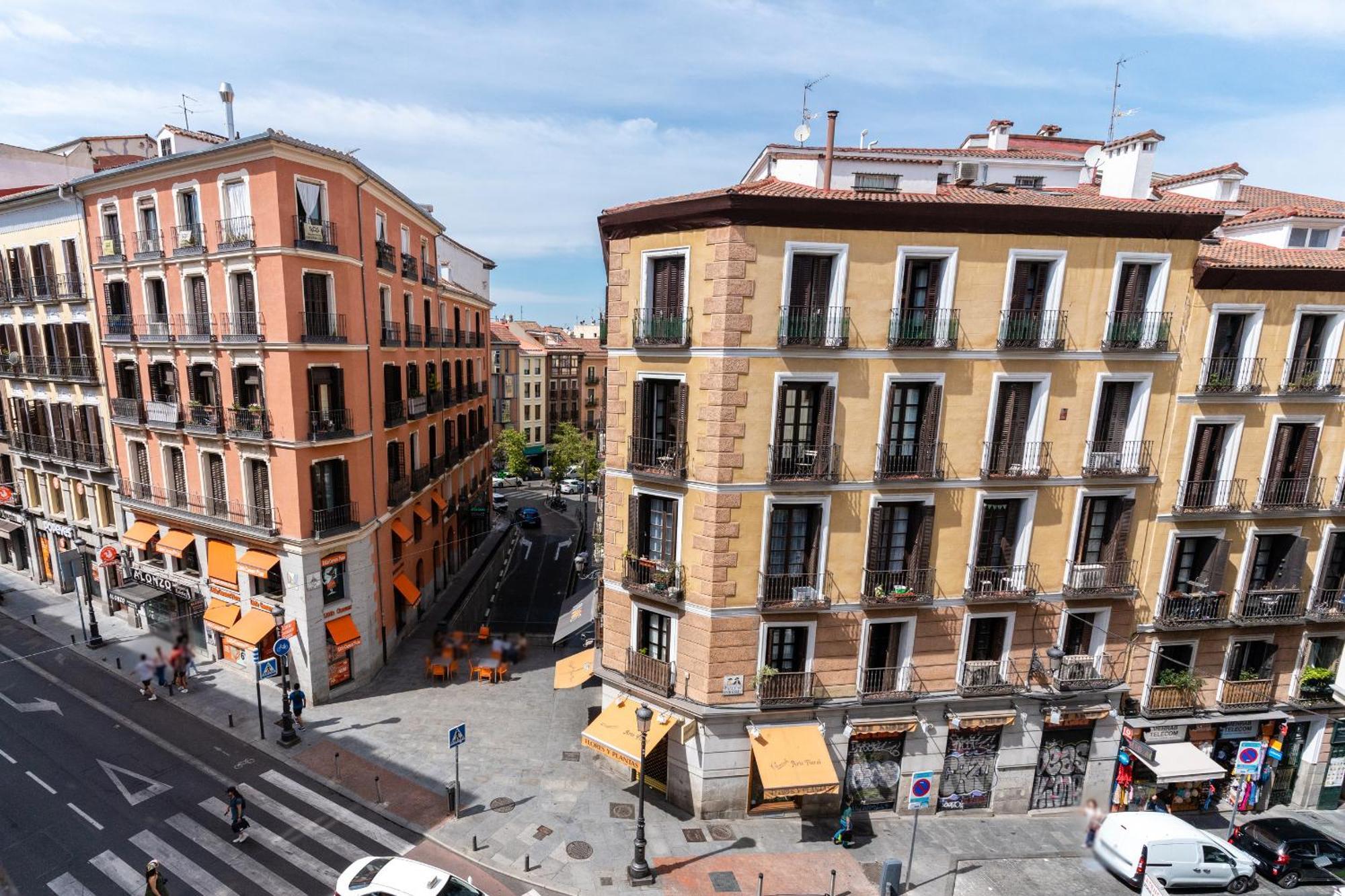 2 Bedrooms 1,5bathrooms Furnished - Sol - Bright & Functional - Mintystay * Madrid